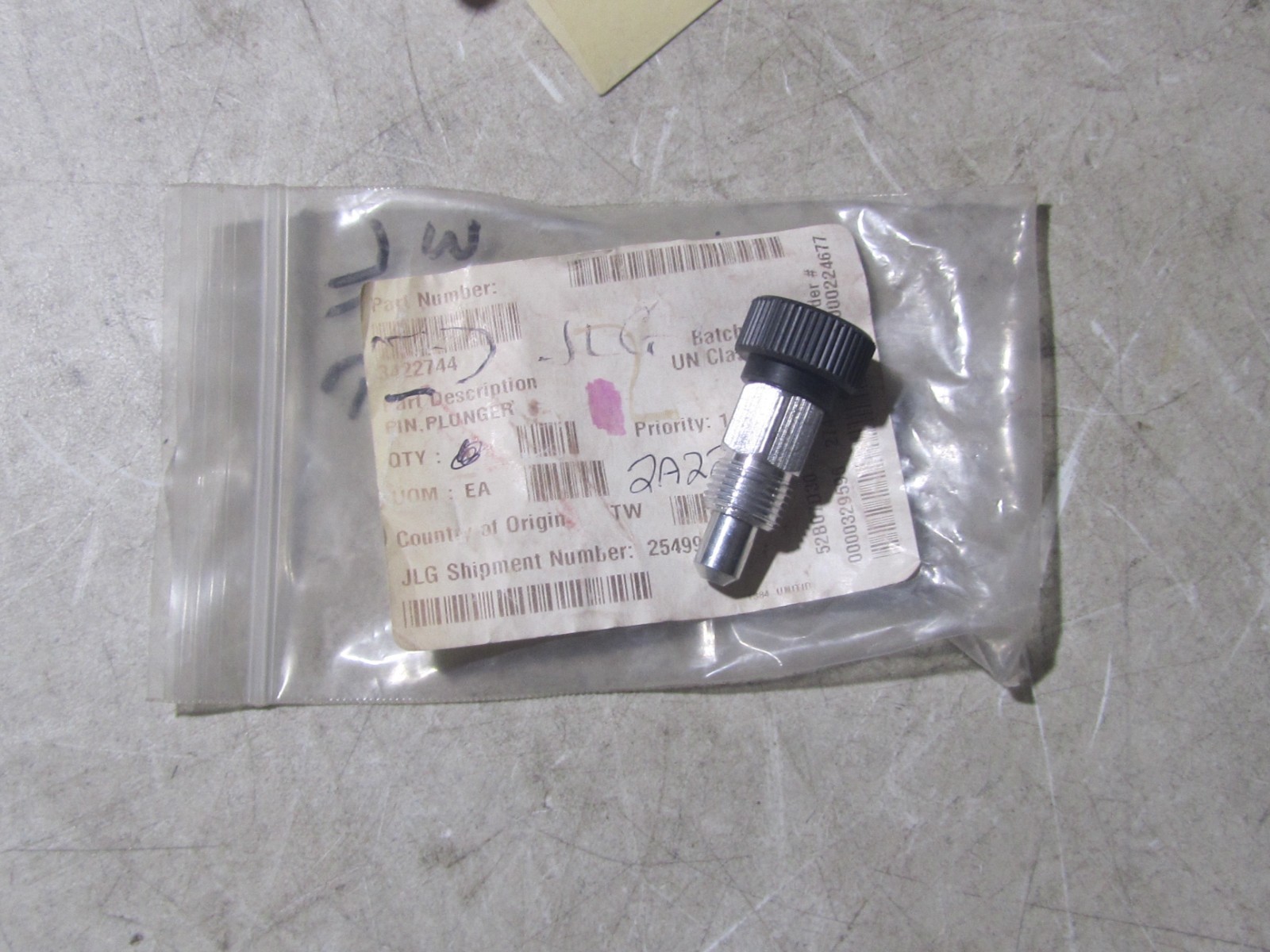 NEW GENUINE OEM JLG  3422744, Pin, Plunger
