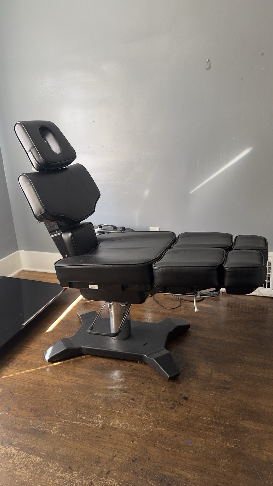 TATTARTIST Tattoo Chair for Client Tattooing Massage Table