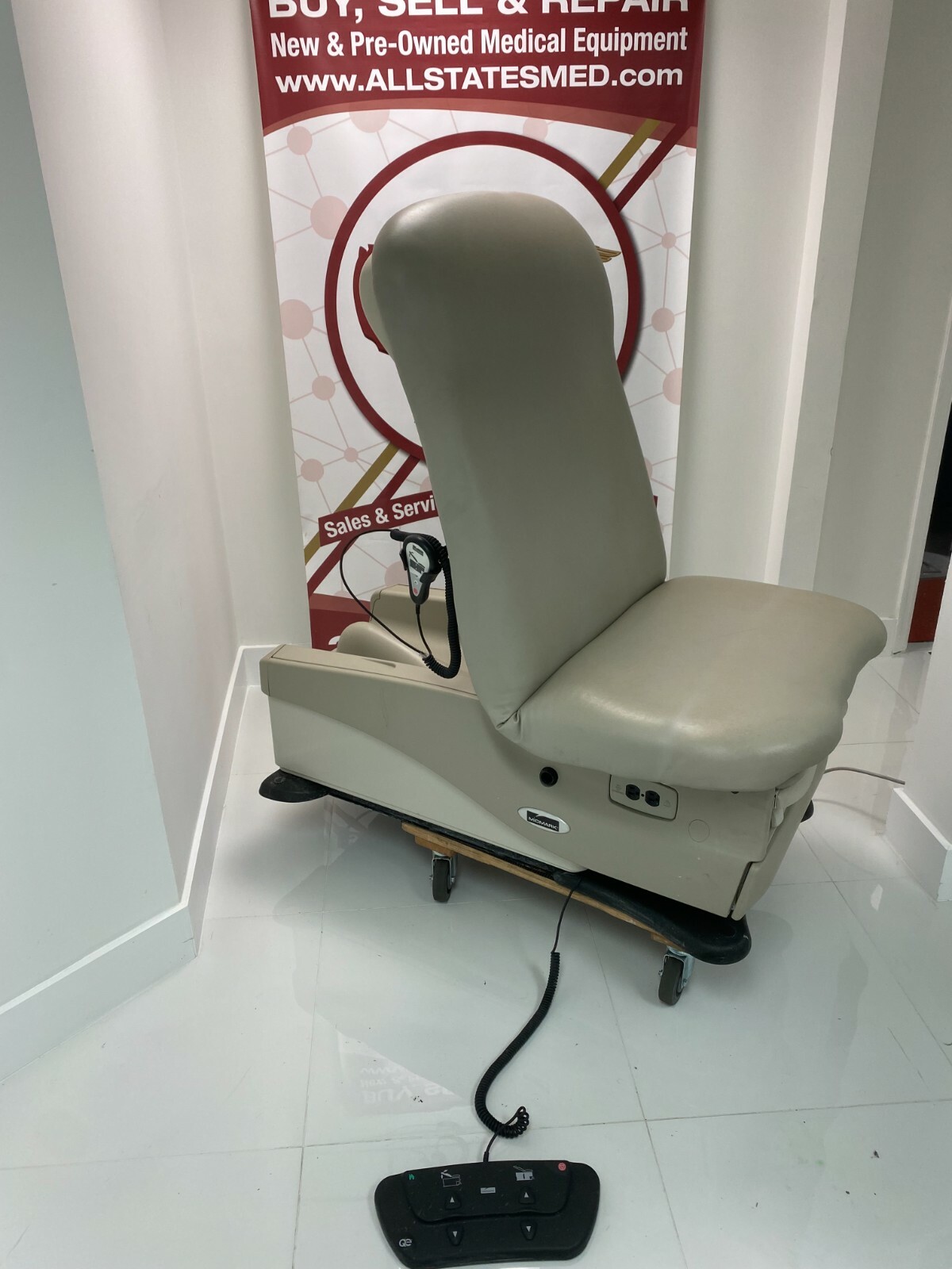 Midmark 625 Hi / Low Power Table With New Upholstery
