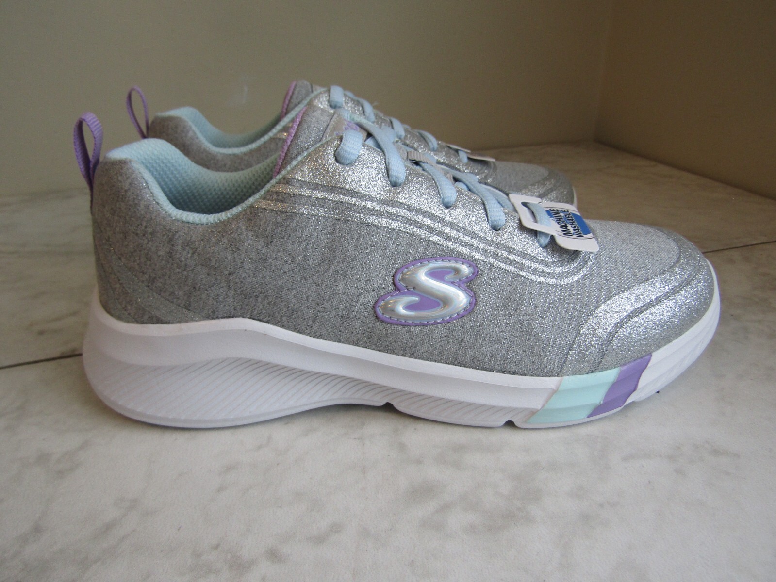 NIB Skechers Shine Sweetness Light Gray Textile Shoes Youth Size 3.5 EU 35.5