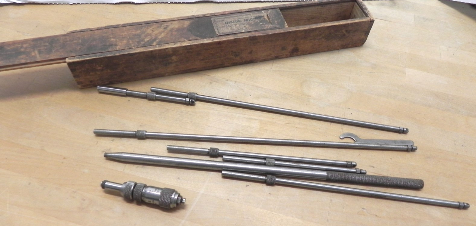 VINTAGE MILLER FALLS INSIDE MICROMETER SET IN ORIGINAL WOOD BOX