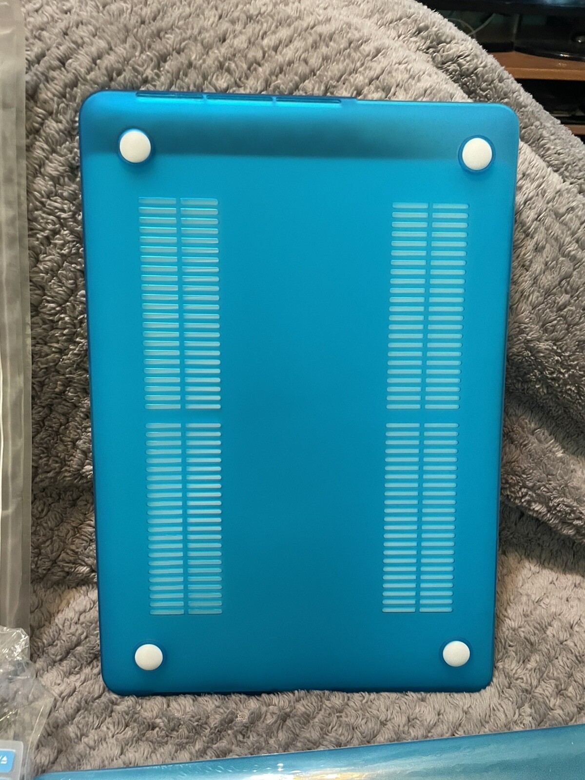 IBENZER Macbook Pro 13 Inch Case Plastic Hard Shell Cover Sky Blue !