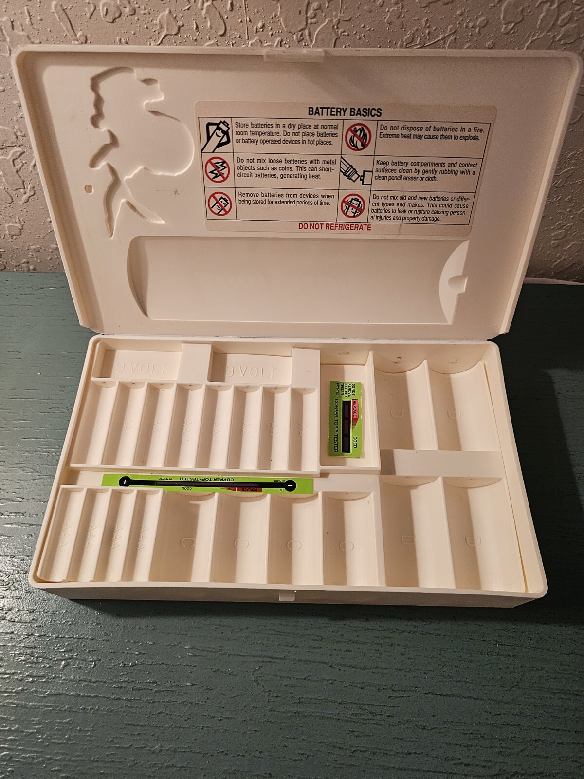 Vintage Energizer Battery Organizer Case Complete W/(2) Battery Testers-Very...
