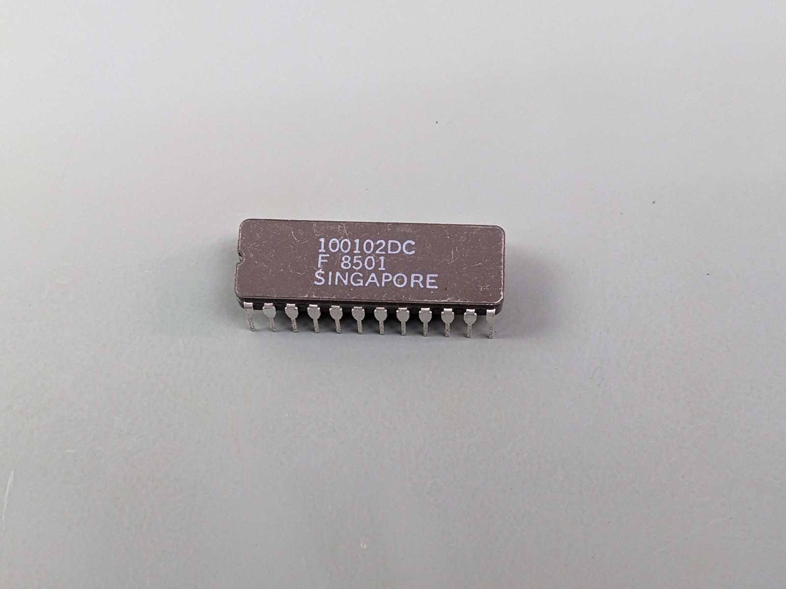 (2) Fairchild F100102DC Quint OR/NOR Gate ICs