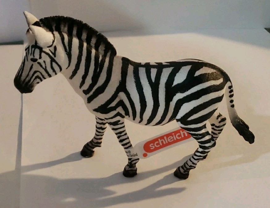 Schleich Zebra Female Animal Figure 14810 Wild Life African Figurine NWT New