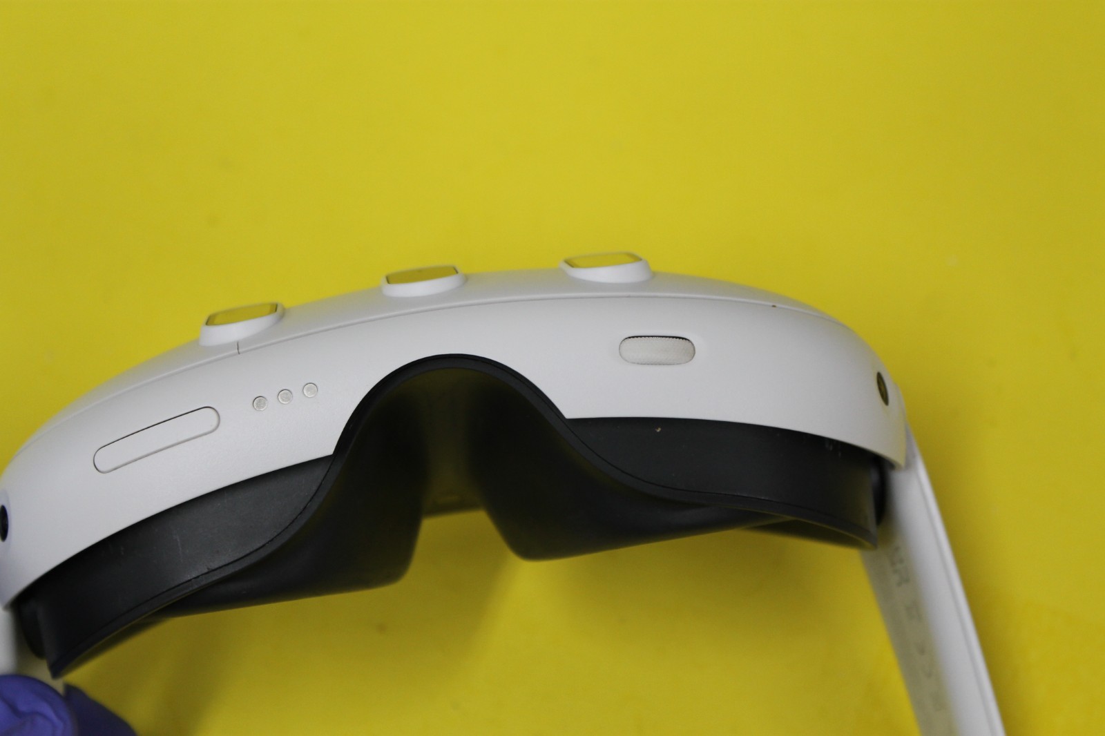 READ- Meta Quest 3 128GB VR Headset Only (No Controllers) Works Great!!!