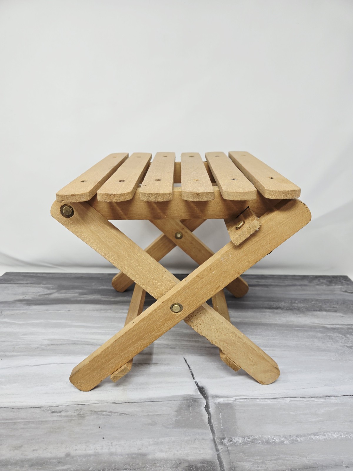 Vtg NEVCO Fold ‘N Carry Wooden Step Stool Collapsible Farmhouse Plant Stand