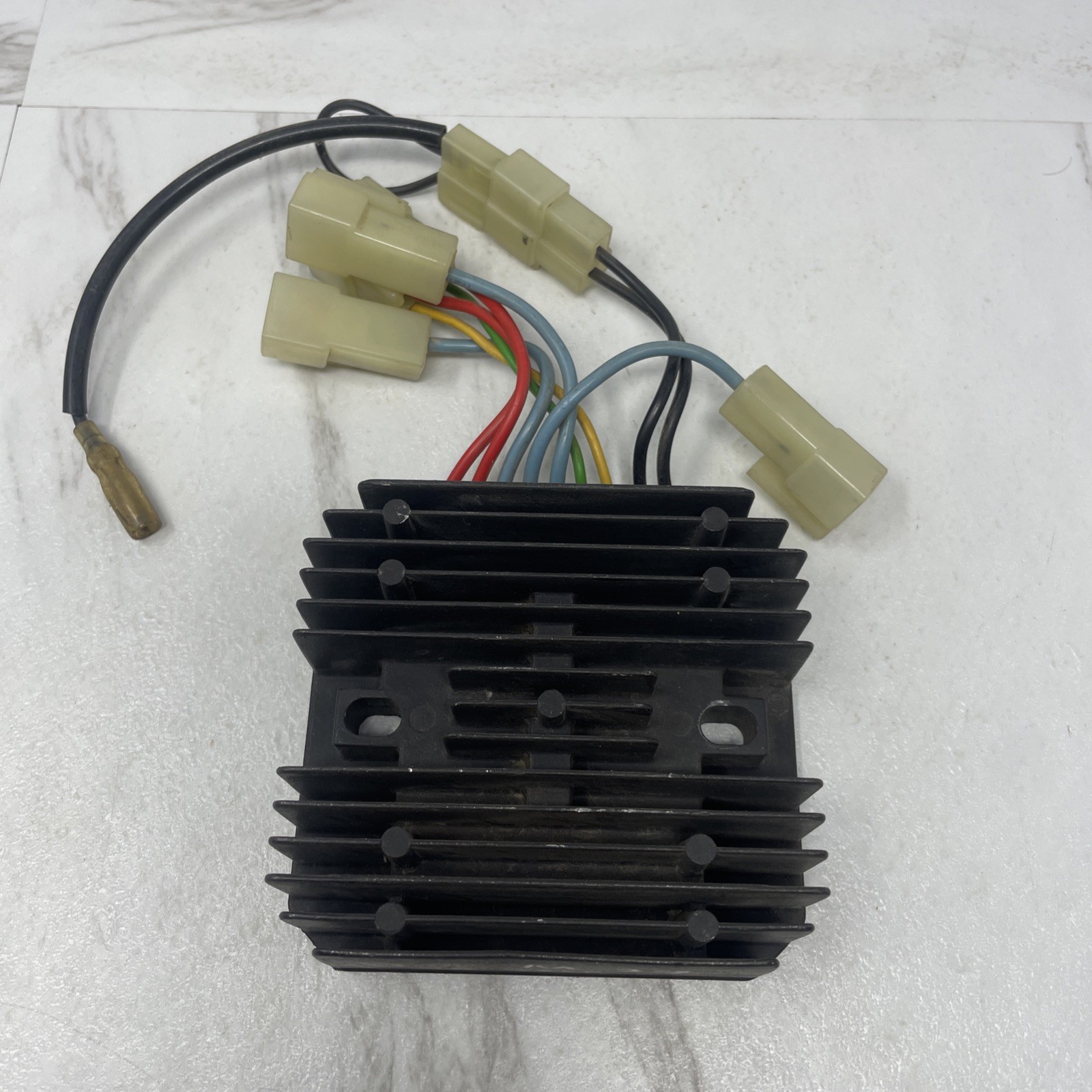 John Deere Regulator (AM877958)