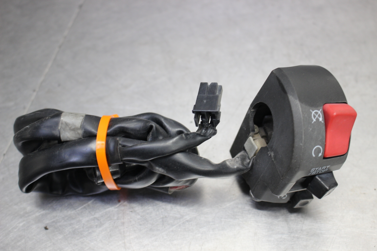 09-12 Kawasaki ZX6R ZX6 Right Kill Switch