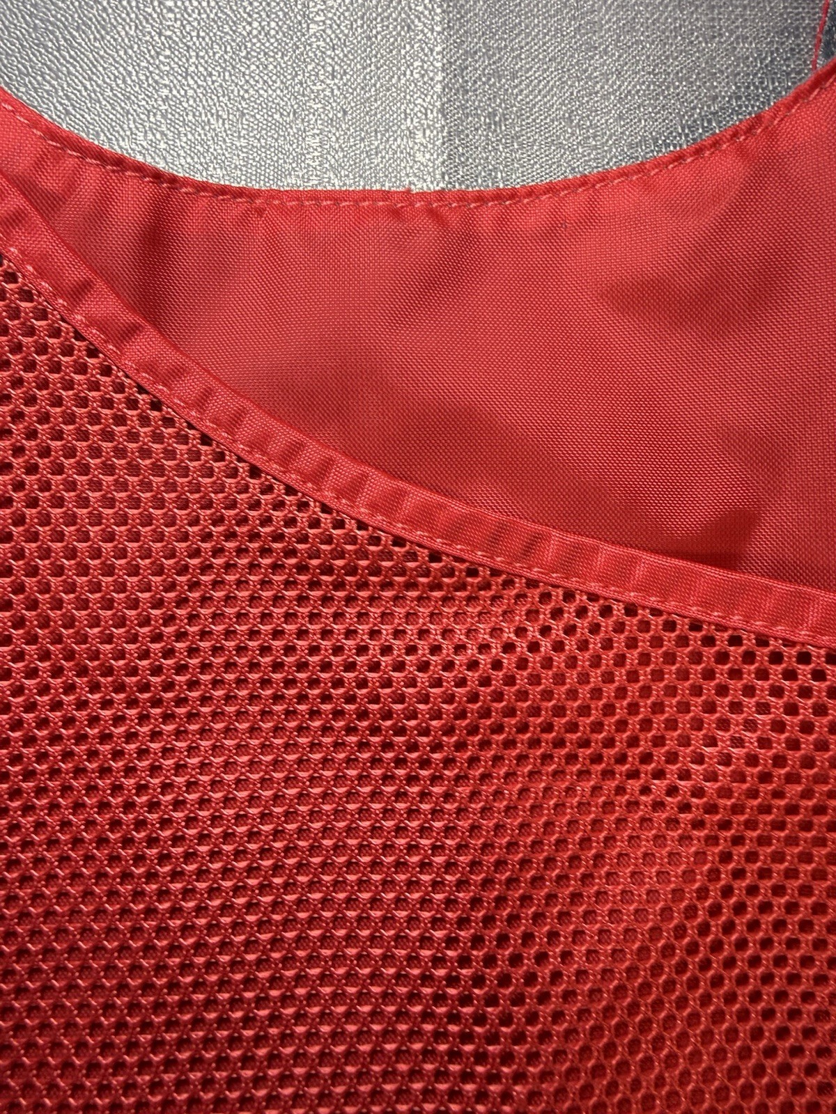 The North Face Mountain Athletics On The Run Bag Red Gray 23L Mesh Pocket