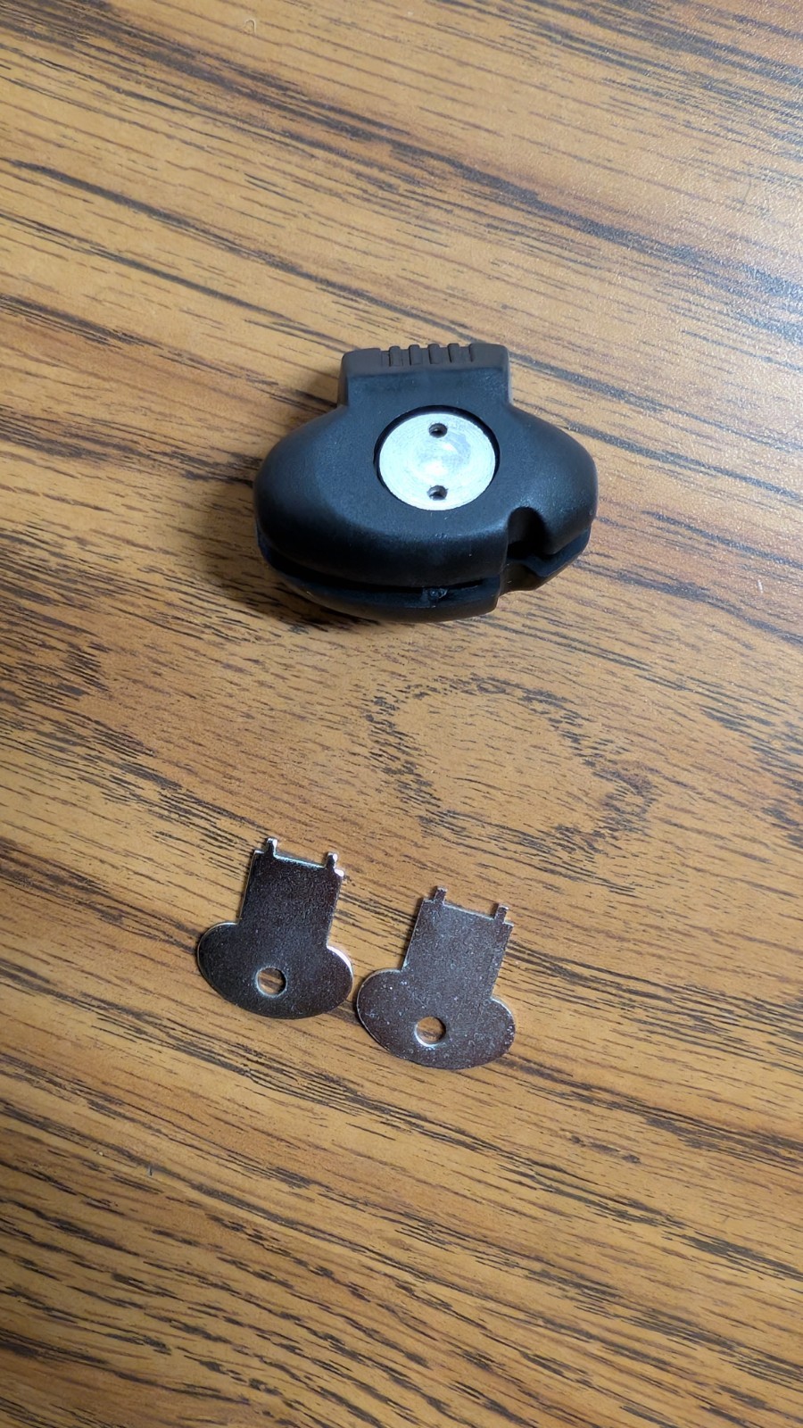 DAC Universal Gun Trigger Lock w/ 2 Keys Firearm Safety Lock Open Box