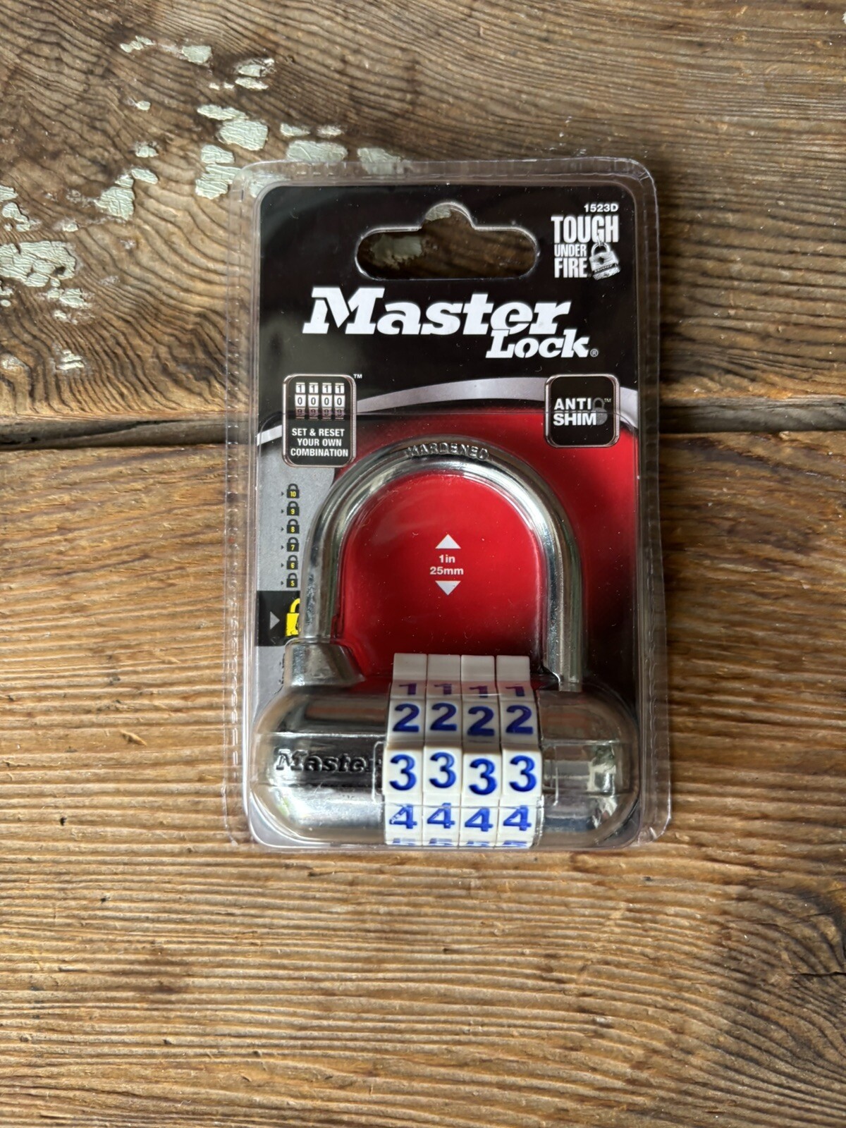 MASTER LOCK 1523D 4-DIGIT COMBINATION PADLOCK, Blue /White