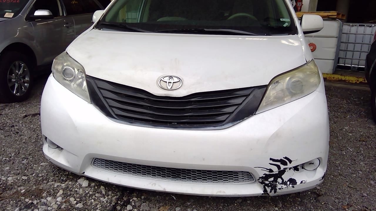 Chassis ECM Multiplex Network Left Hand Dash Fits 11-12 SIENNA 1585336