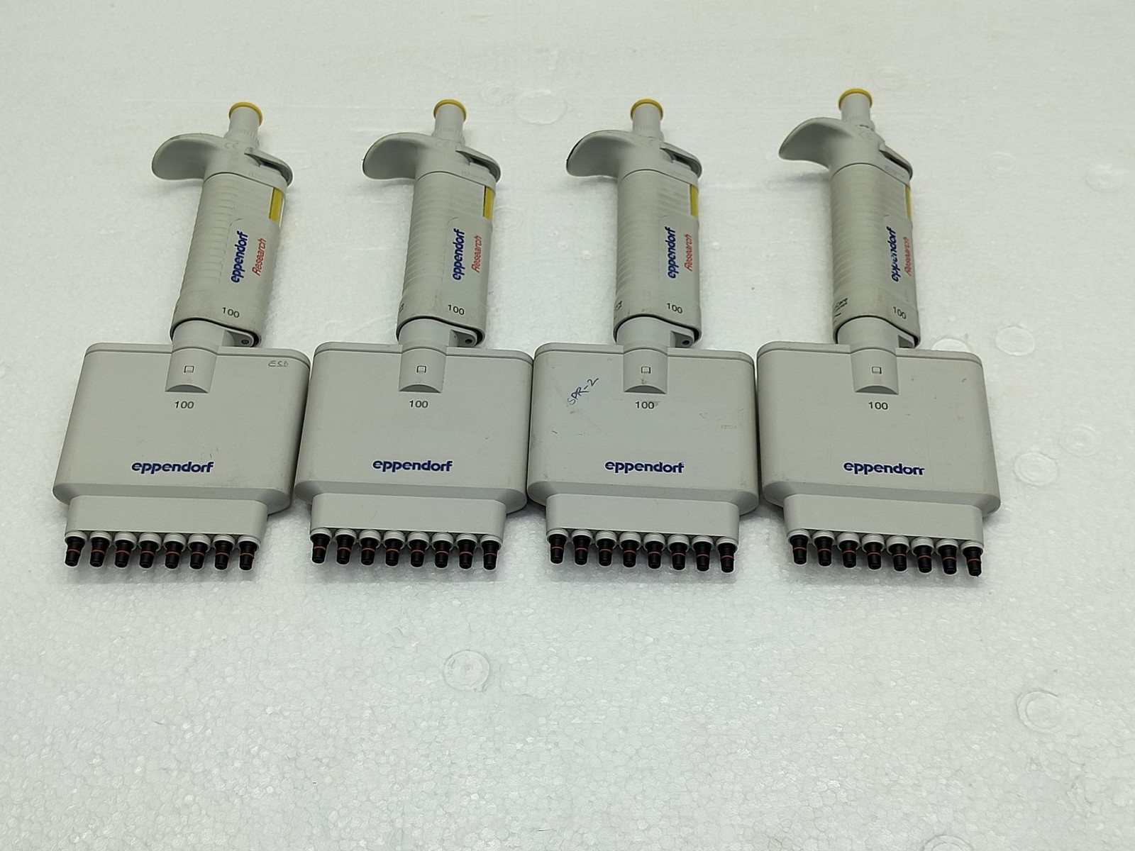 Eppendorf Research 10-100 uL 8 Channel Pipette