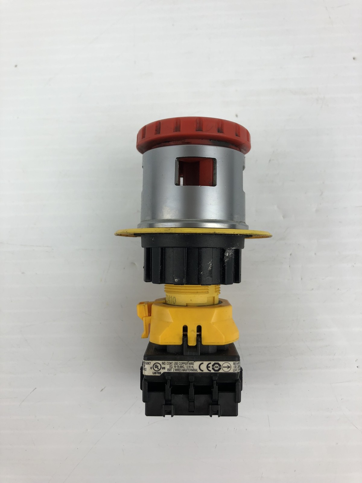 IDEC XN4E-BL Emergency Stop Switch