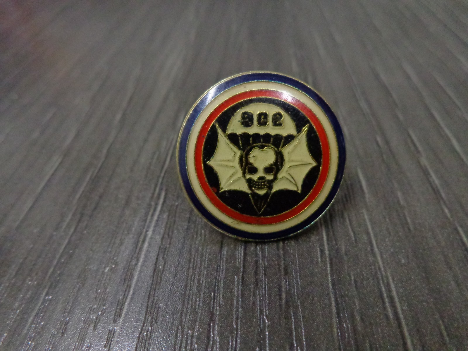 US ARMY 502ND PARACHUTE AIRBORNE INFANTRY REGIMENT ENAMEL LAPEL HAT PINBACK