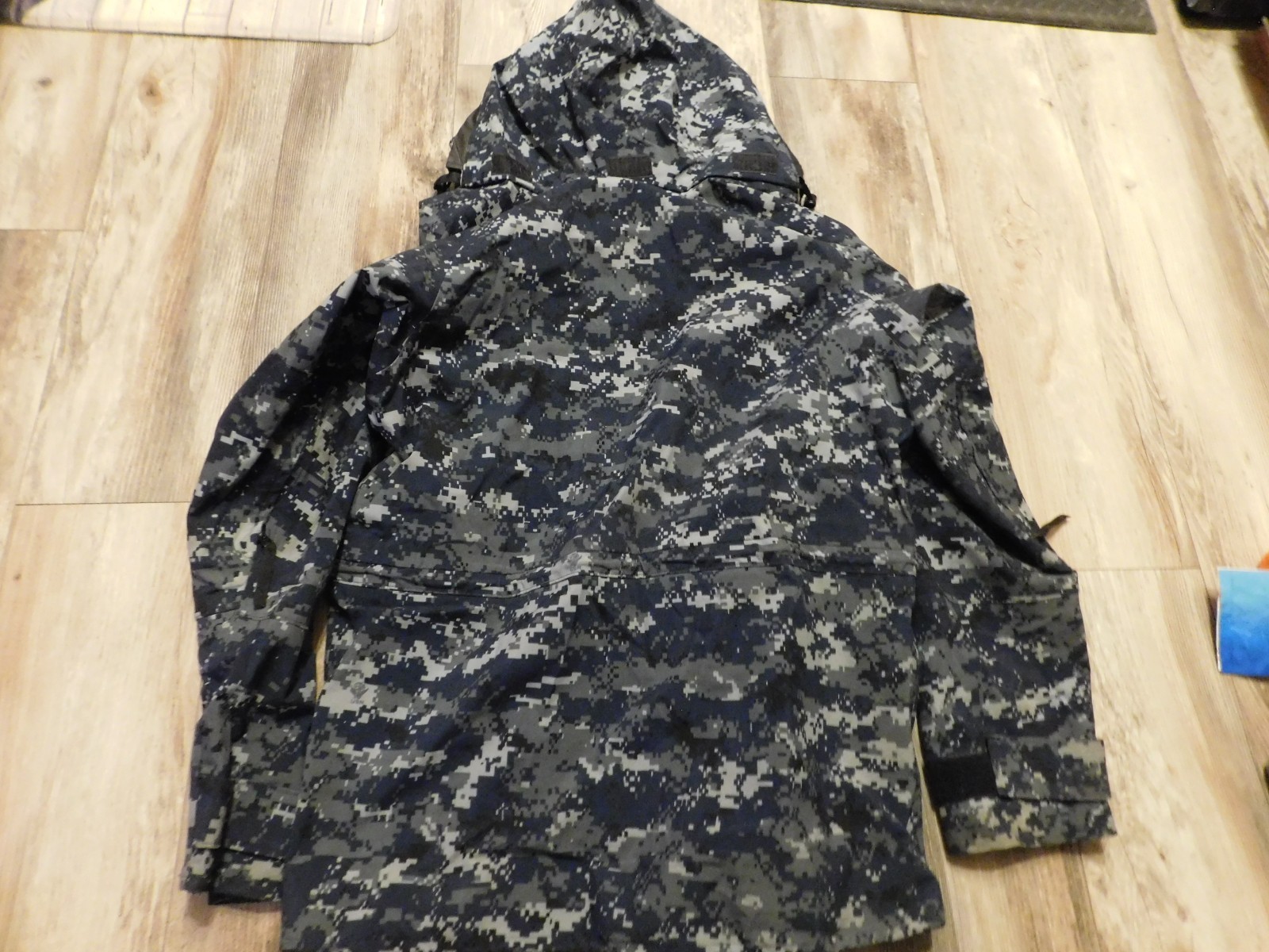 US NAVY WORKING PARKA SIZE SMALL - LONG