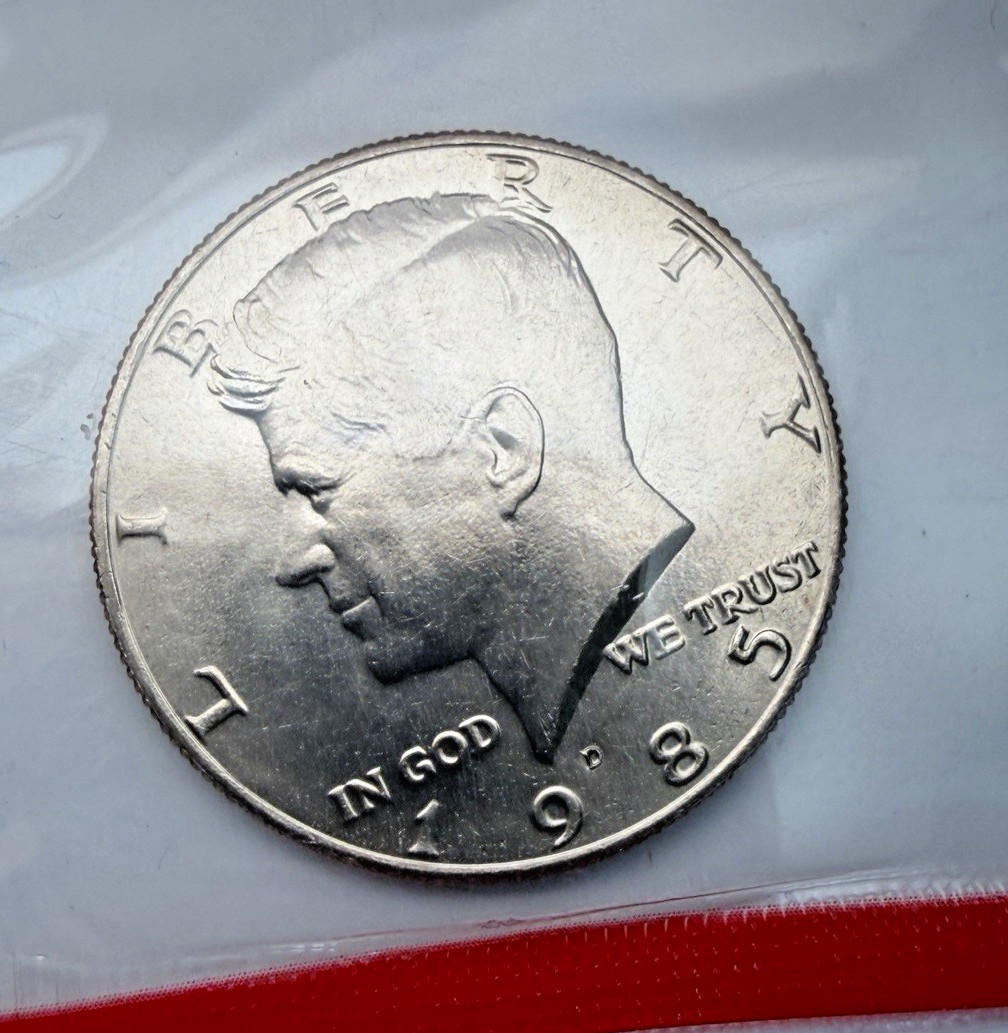 1985-D JFK Half Dollar Coin ~~ In Sealed Mint Cello ~~ Better Coin ~~ Tone ~ J68