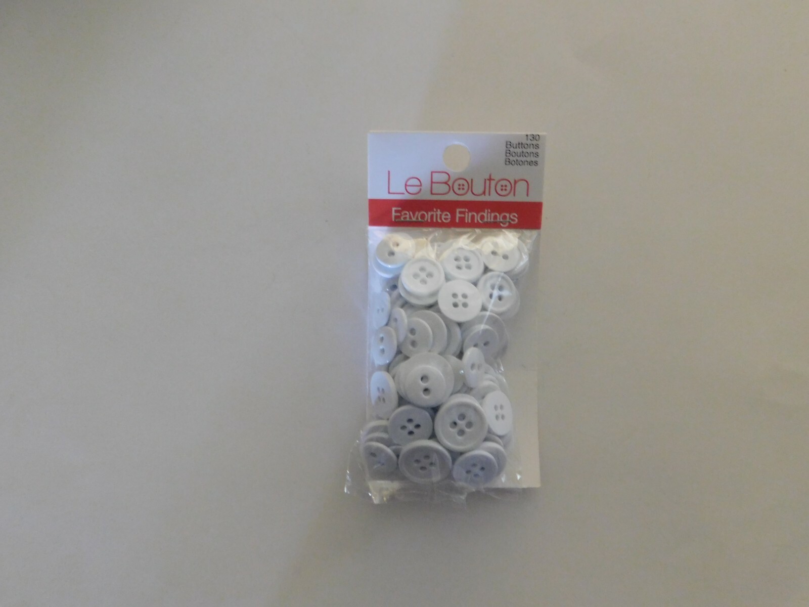 LeBouton Favorite Findings 130 Buttons White