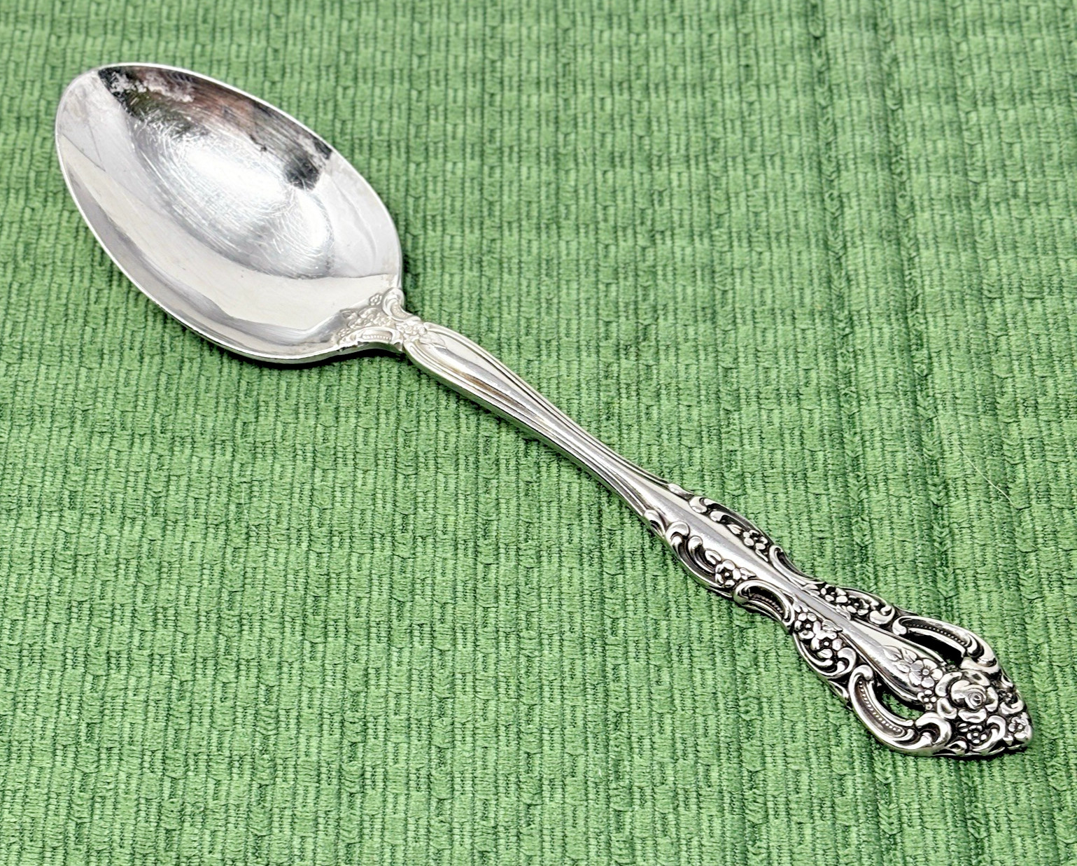 Oneida Michelangelo Heirloom Cube 8.25" Serving Spoon Stainless Flatware