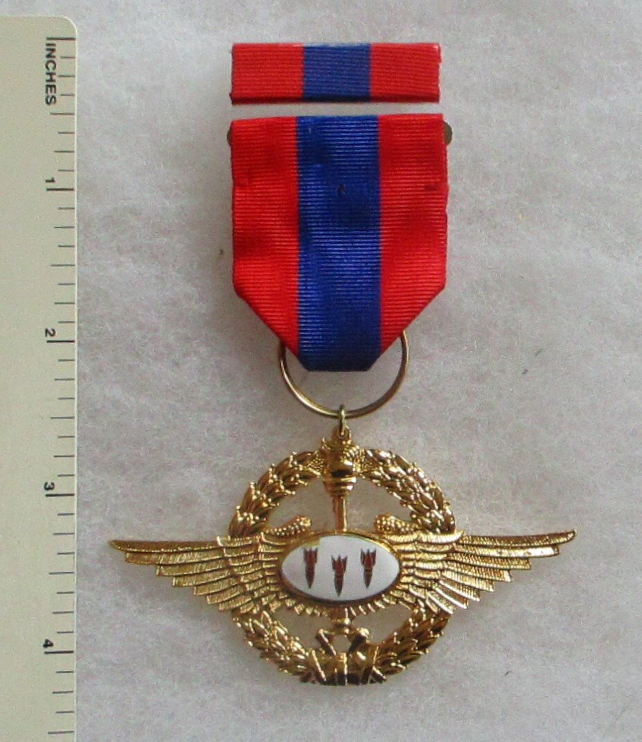 ROC REPUBLIC of CHINA TAIWAN AWE INSPIRING MEDAL 1st Grade Cold War Vintage