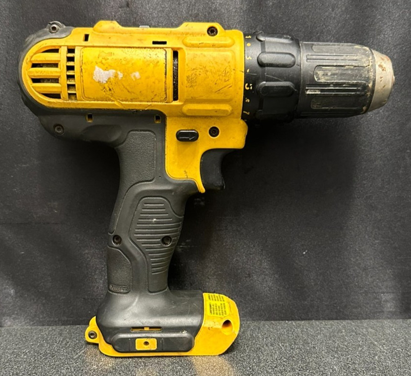 DEWALT 20V Compact Drill/Driver DCD771 Tool Only FREE SHIPPING