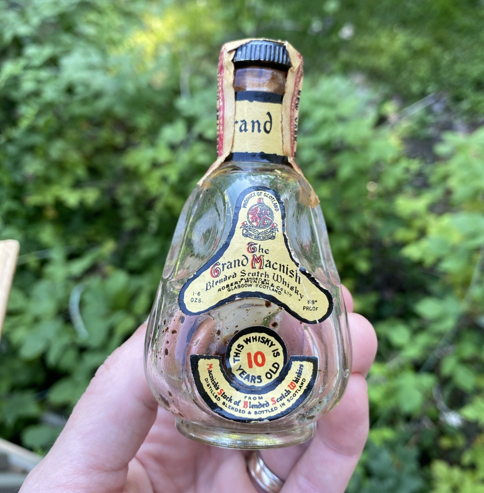 VTG The Grand Macnish Scotch Whiskey EMPTY 1/10 pt Mini Bottle w tax stamp