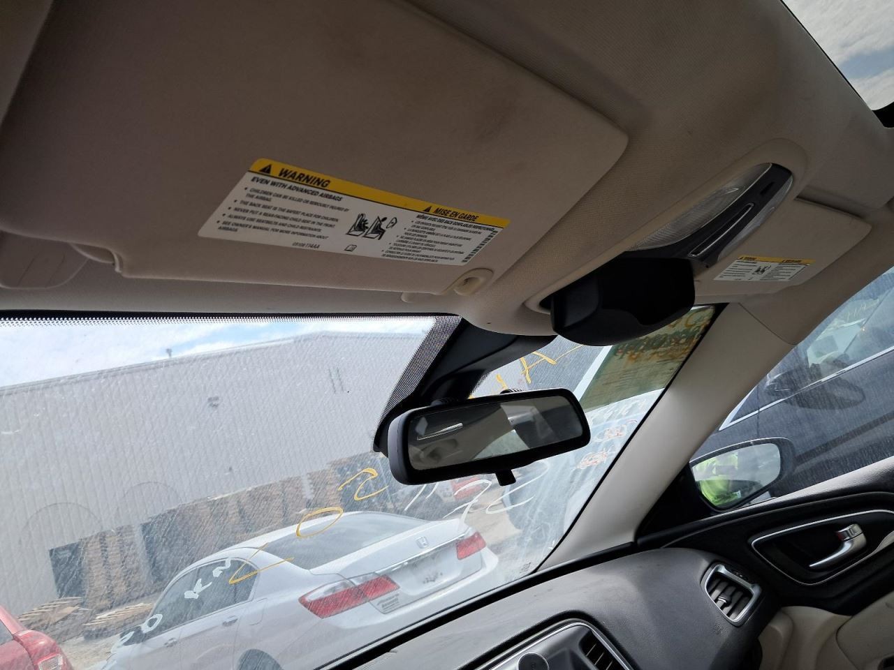 200 2015 Glove Box 4773858