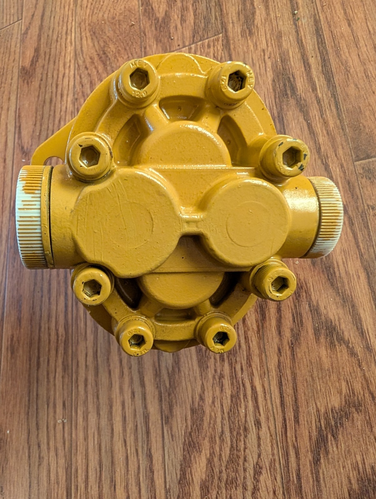 New Oem CNH 86528340 - Hydraulic Pump - NEW HOLLAND LX665, John Deere 7775