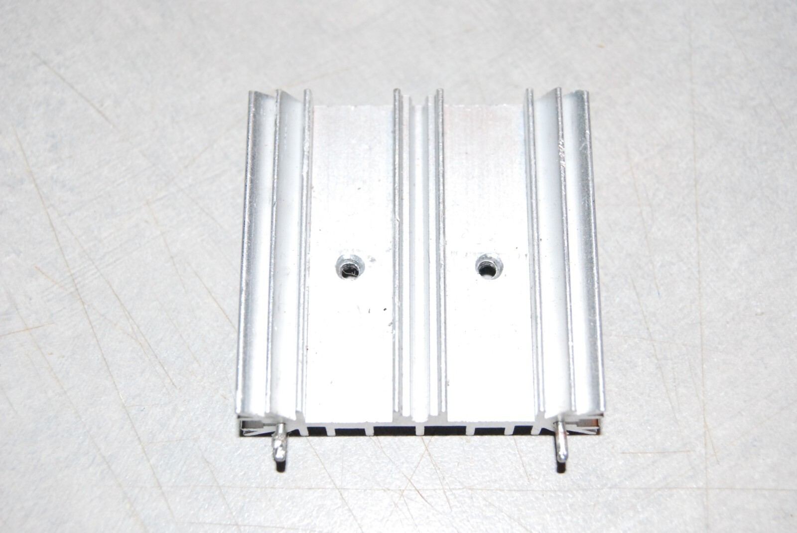 Dual device TO-220 heat sink 45.75mm wide x 45mm high x 12mm deep
