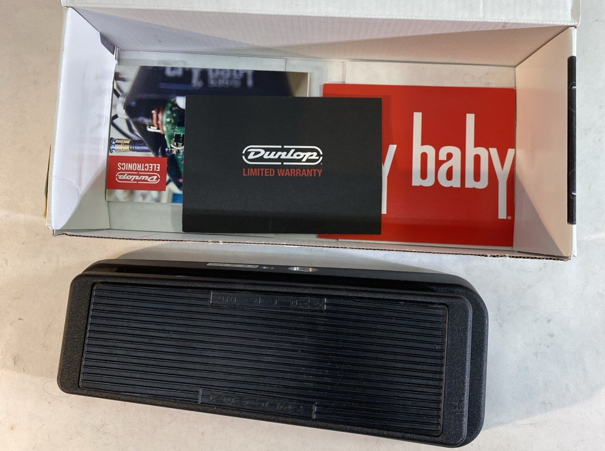 Dunlop GCB95 Cry Baby Wah Guitar Effects Pedal OPEN BOX