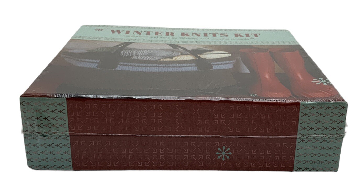 Winter Knits Kit Instructions & Tools for 25 Cozy Projects Holiday Patterns New