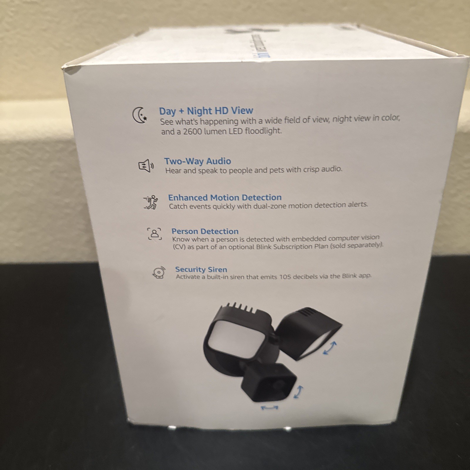 Blink Wired Floodlight Camera - Smart security camera, 2600 lumens, HD Black