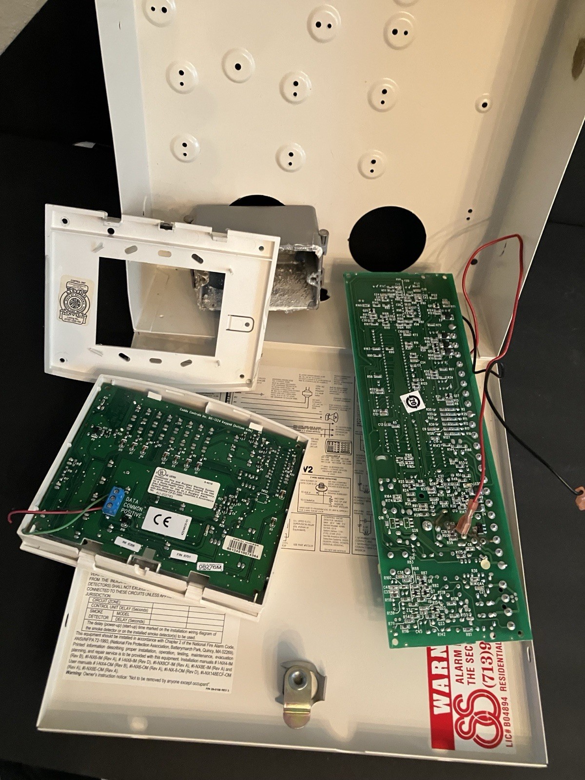 GE NetworX NX-6V2 Security Alarm System Cabinet with Board & Control Panel