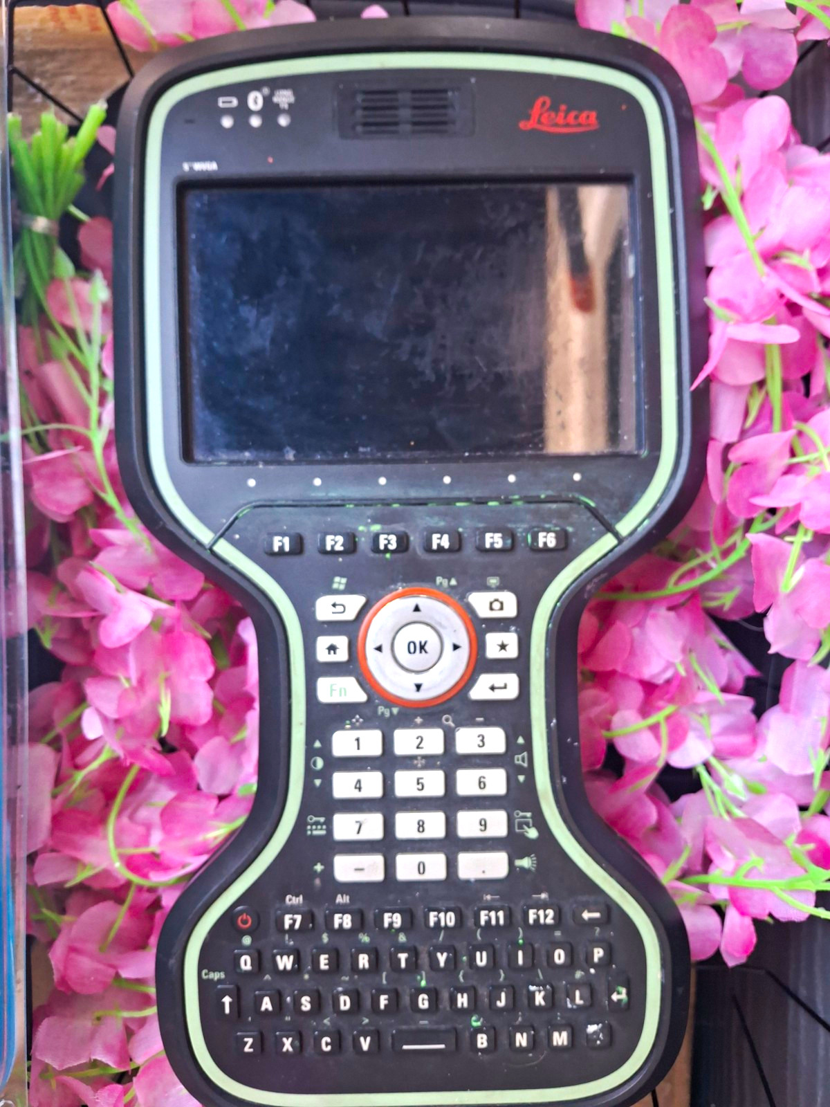 Leica CS20 Survey Data Collector Field Controller, MPN CS20 . OBO!!