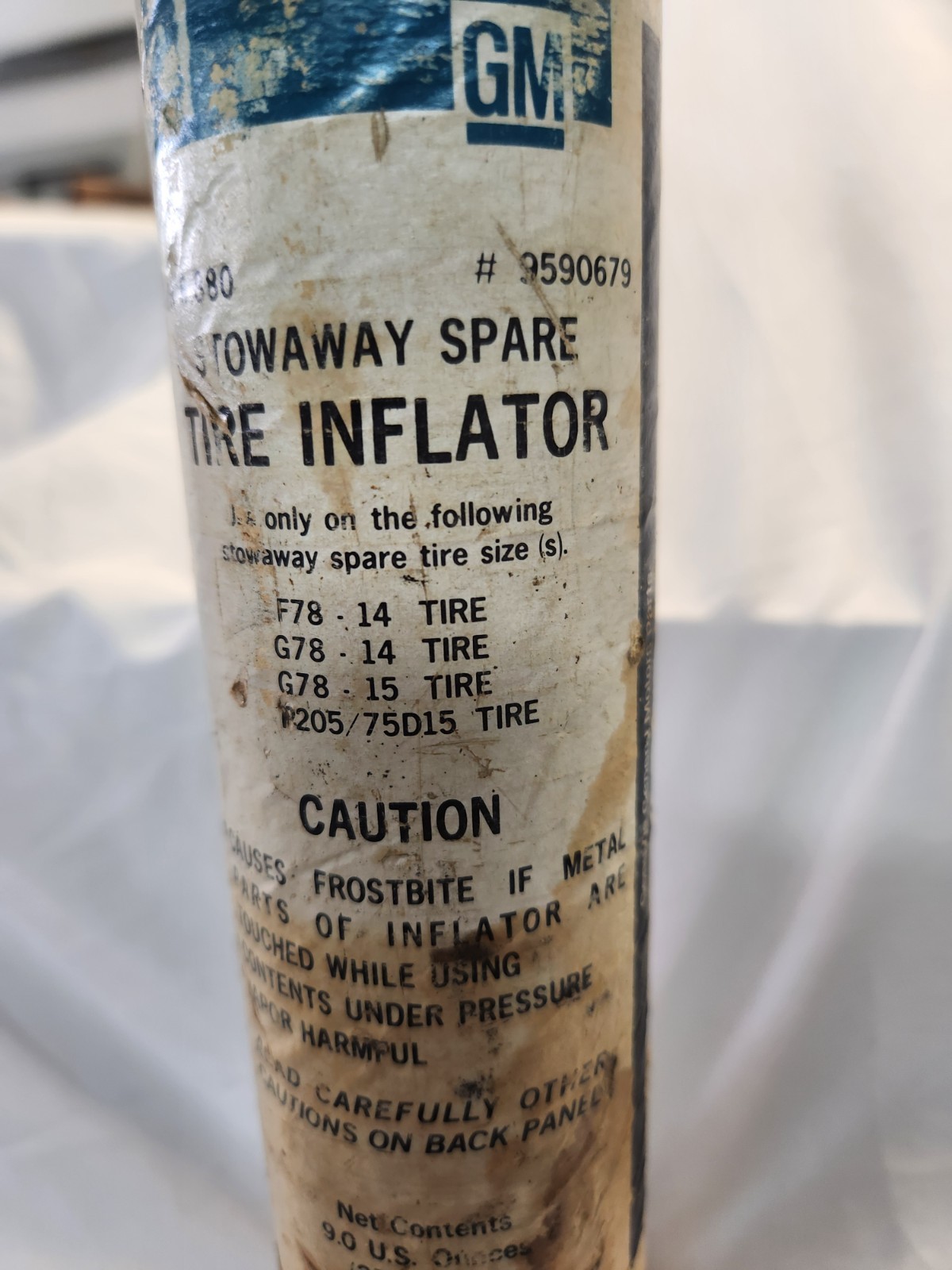 INFLATOR, Tire automotive - GM# 9590679 original GM item - NEW!