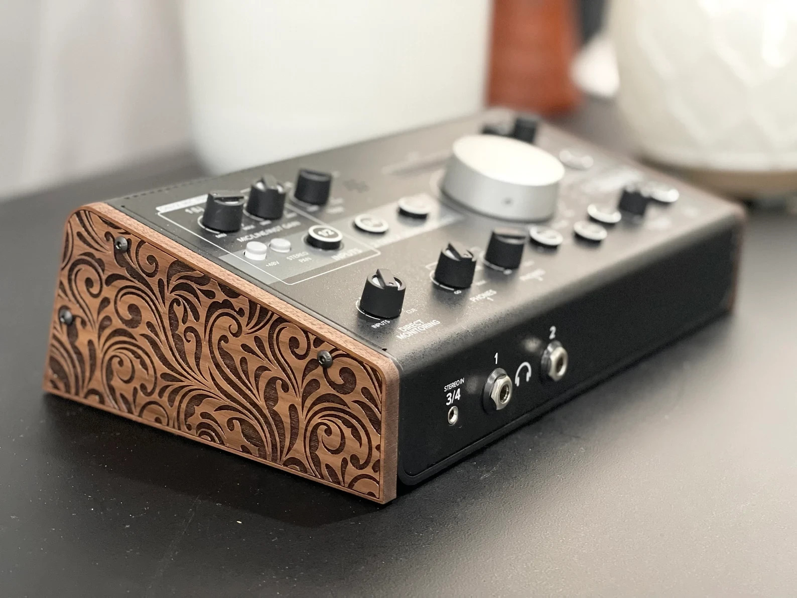 Sweet Cheeks Audio Mackie Big Knob / Big Knob Studio Walnut Wood Cheeks