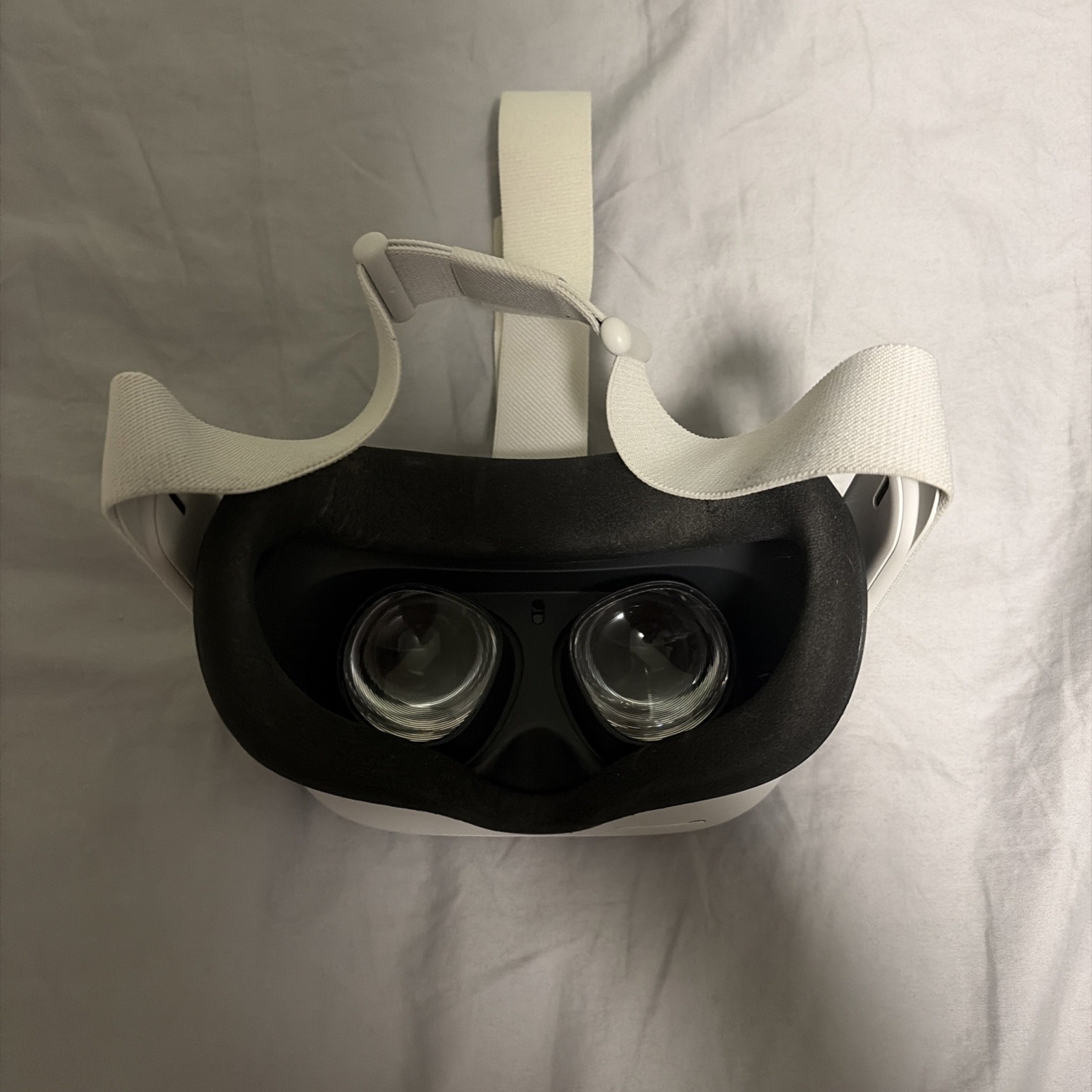 Oculus/Meta Quest 2 VR Headset - 128 GB - White - Near Perfect Condition