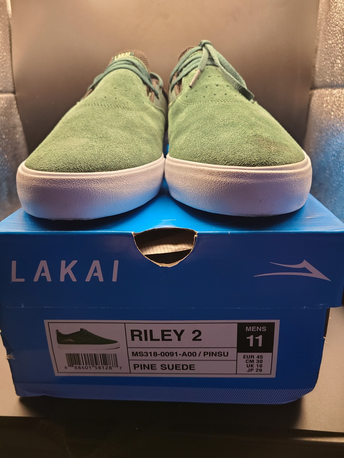 Lakai Shoes Riley 2 - Pine Suede Skateboard shoes Size 11 USA (Read)