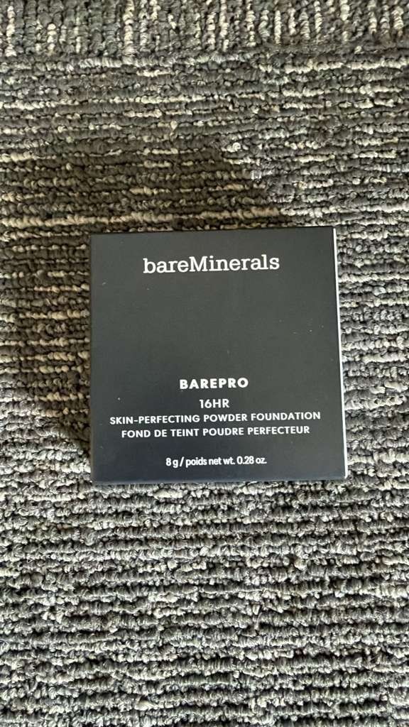 bareMinerals Barepro 16Hr Skin-Perfecting Powder Foundation Light Neutral #27