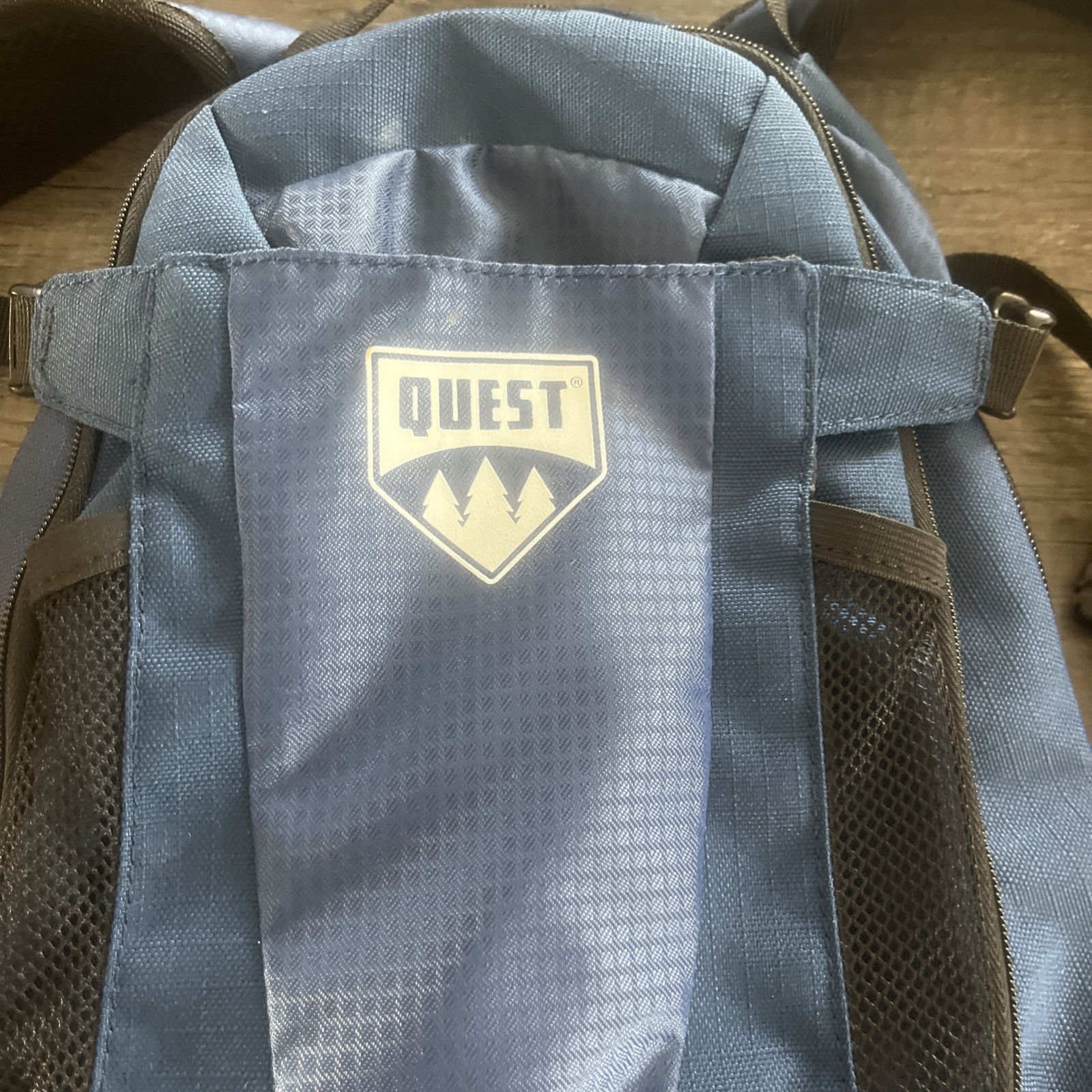 Quest Hydration Hiking Backpack Blue w/ Water Bladder Trail Day Pack Camping EUC