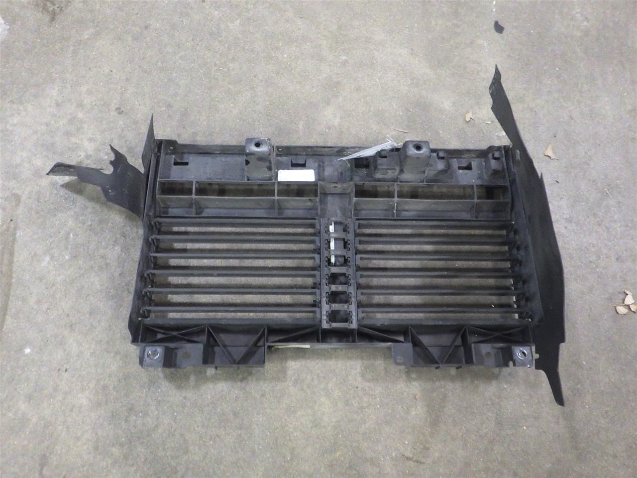 2019 Ram 1500 New Style Front Air Shutter