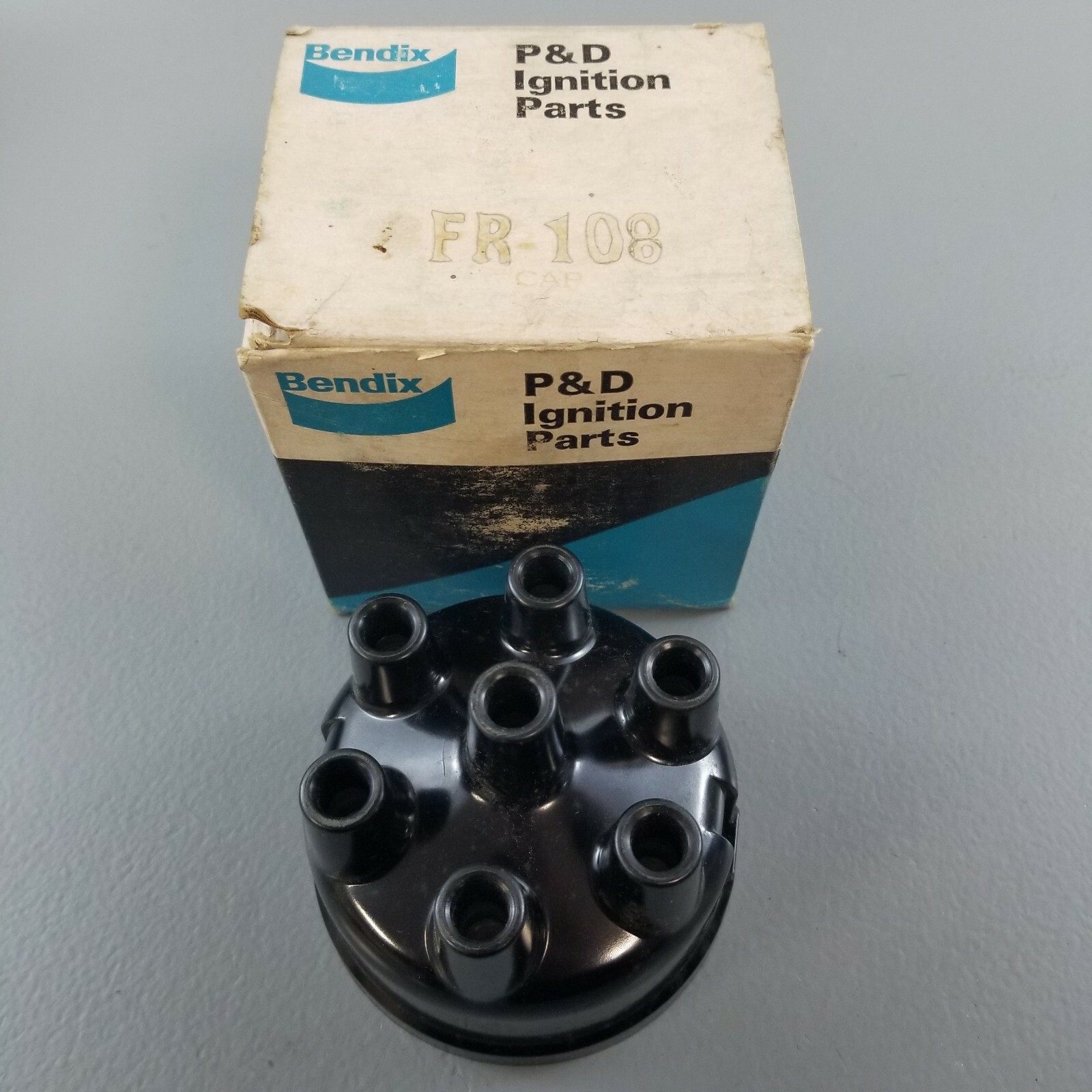 New DISTRIBUTOR CAP 6 CYLINDER P&D FR-108 BLACK IGNITION PART