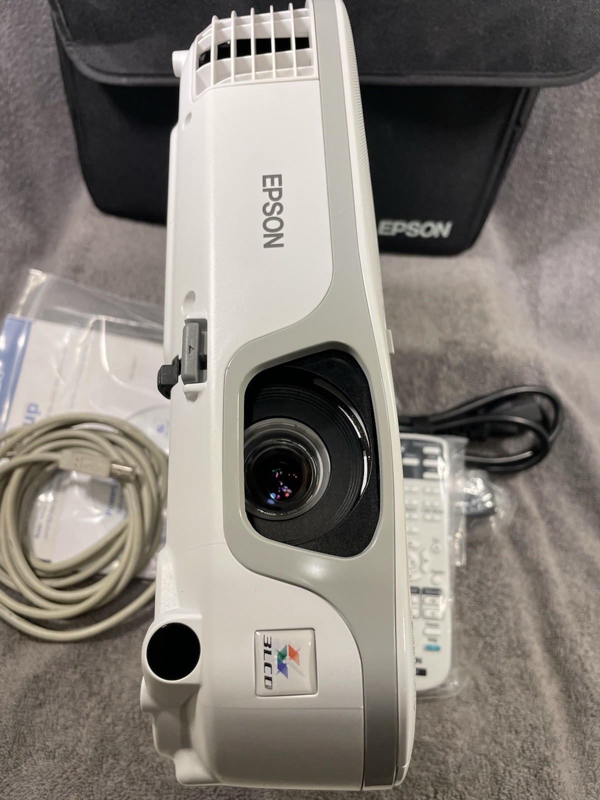 Epson PowerLite S11 Projector With Extras TESTED With Remote And Extras As Shown