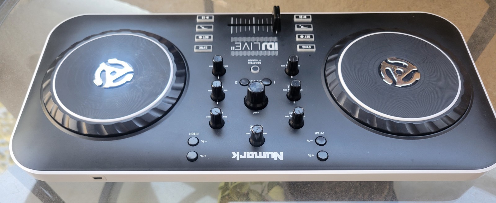 iDJ Live II | DJ Controller for Mac, PC, iPad, iPhone and iPod Touch