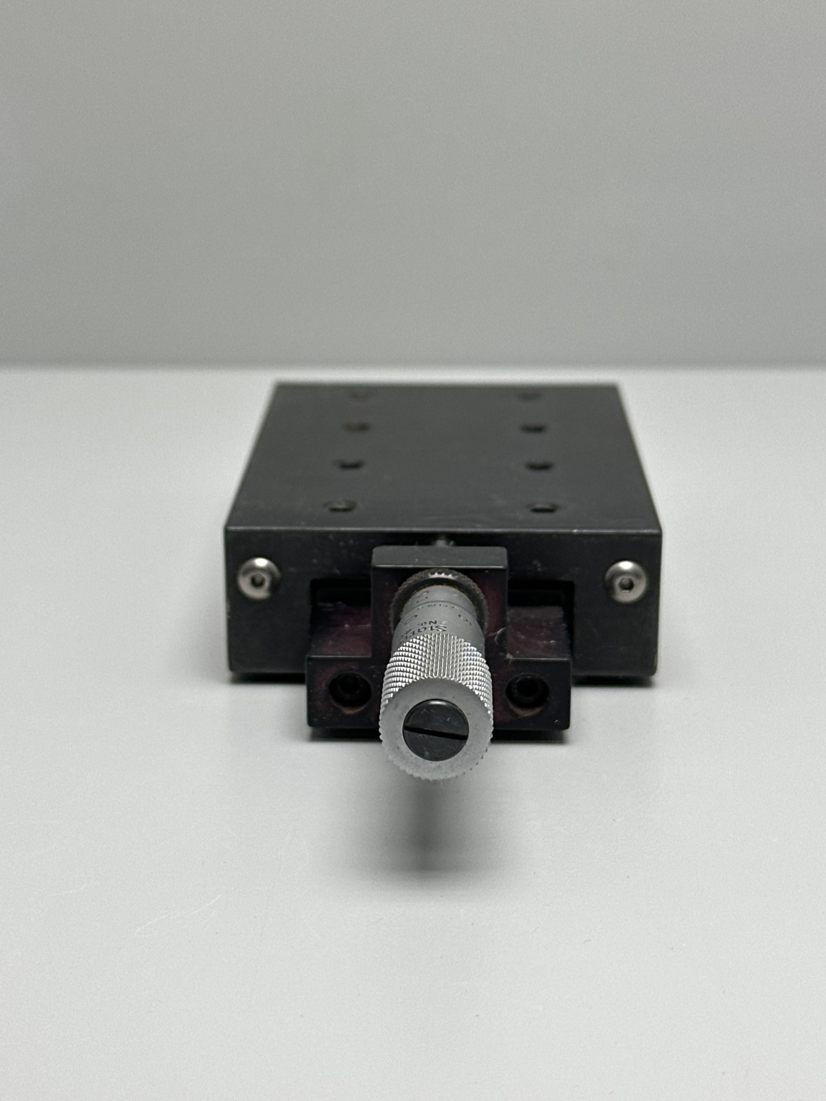 Del-Tron Linear Positioning Stage