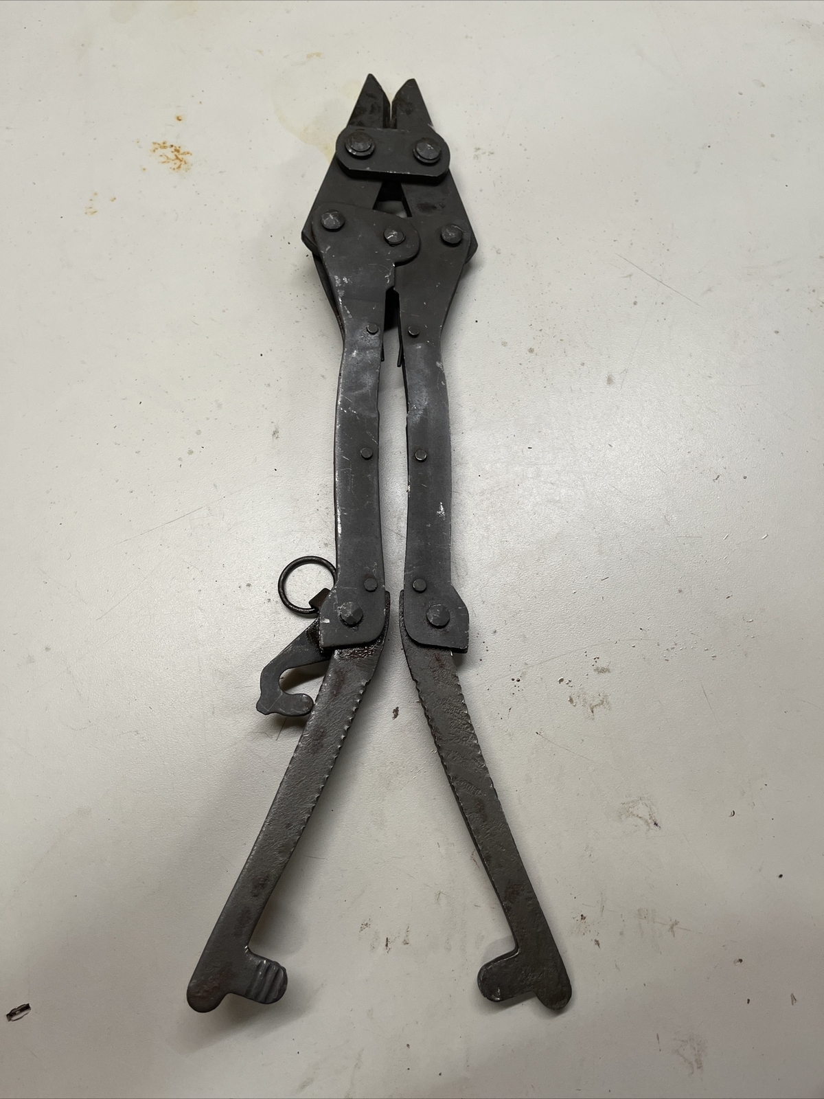 POST WW2 BRITISH MILITARY FOLDING HANDLE WIRE CUTTERS