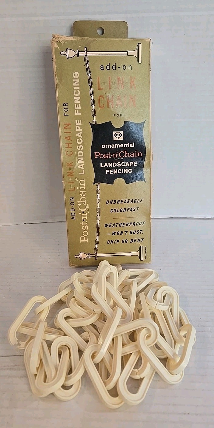 Vintage POST-N-CHAIN Link Chain Plastic 5 ft Landscape Fence Ornamental Display