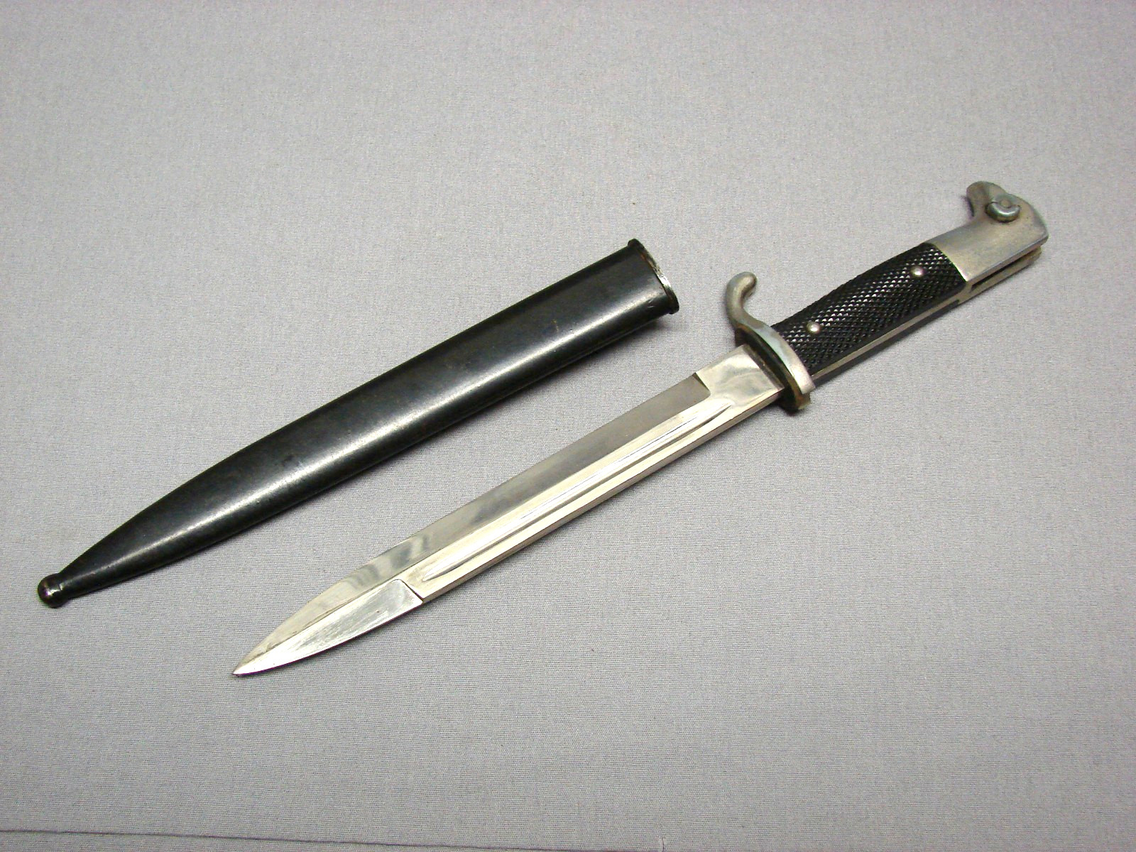 GERMAN WW2 ARMY KSG98 DRESS BAYONET & SCABBARD -ORIGINAL