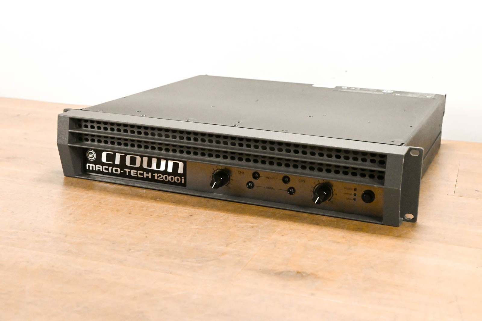 Crown MA 12000i Macro-Tech 2-Channel Power Amplifier, 4500W @ 4 ohms CG0120D